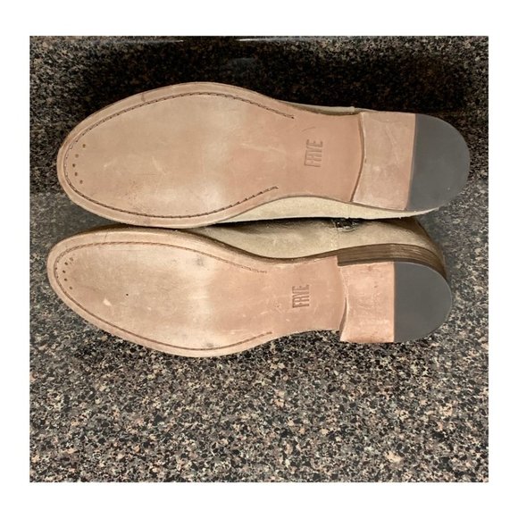 Fyre Carly Leather Zip Chelsea Booties | Color ASH | Size 10 | NEW - Picture 5 of 9